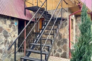 Мини-отель Ажио. Эконом 6-местный номер с общей ванной комнатой 4