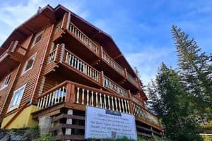 Отель Alpine Eco Chalet & Wellness