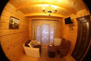 Отель Альтаир. Люкс 4-местный двухкомнатний 3