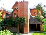 Частная усадьба Арника. Три башни 