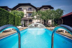 Частная усадьба Августин