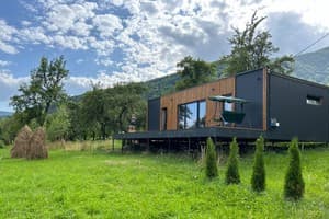 Коттедж B-House