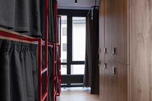 Отель Baza Smart Hotel. Место в общем 6-местном номере  3