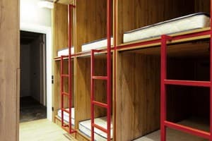 Отель Baza Smart Hotel. Место в общем 6-местном номере  2