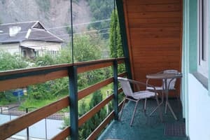 Біля ставка 1