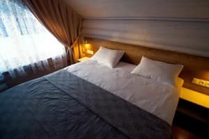 Отель Canada. Коттедж 5-местный с 2 спальнями 1