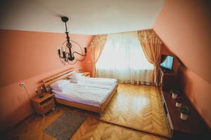 Червона Рута 5