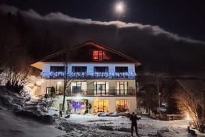 Частная усадьба Домик в горах