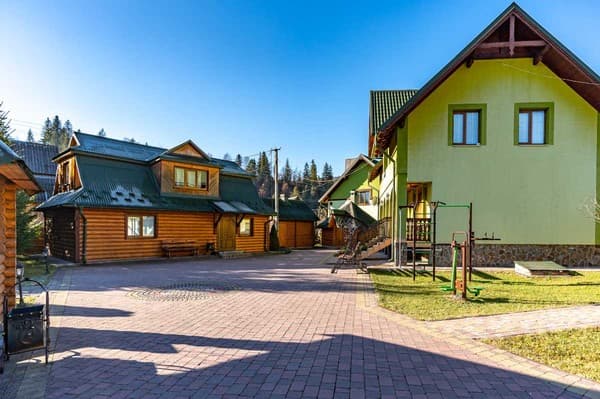 Emerald House 3