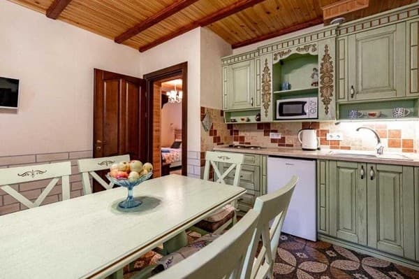 Emerald House 8