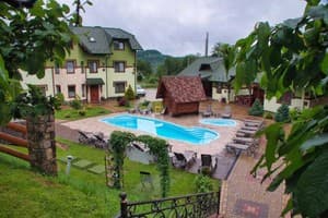 Апарт-отель Emerald House