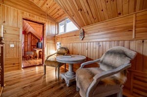 Апарт-отель Emerald House. Апартаменты 4-местный с двумя спальнями и видом на горы 1