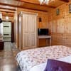Апарт-отель Emerald House. Апартаменты 4-местный с двумя спальнями и видом на горы 4