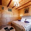 Апарт-отель Emerald House. Апартаменты 4-местный с двумя спальнями и видом на горы 5