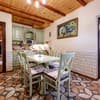 Апарт-отель Emerald House. Апартаменты 4-местный с двумя спальнями и видом на горы 6