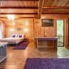 Апарт-отель Emerald House. Апартаменты 6-местный семейные с балконом и видом на горы 5