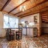 Апарт-отель Emerald House. Апартаменты 6-местный семейные с балконом и видом на горы 6