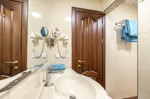 Апарт-отель Emerald House. Апартаменты 6-местный семейные с балконом и видом на горы 12