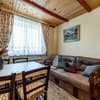 Апарт-отель Emerald House. Апартаменты двухместный улучшенные с видом на горы 2
