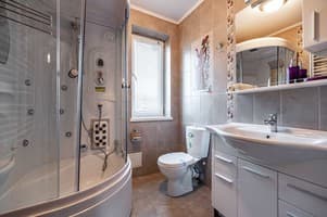 Апарт-отель Emerald House. Коттедж 6-местный панський с двумя спальнями 14
