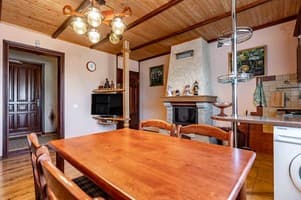 Апарт-отель Emerald House. Коттедж 6-местный панський с двумя спальнями 12
