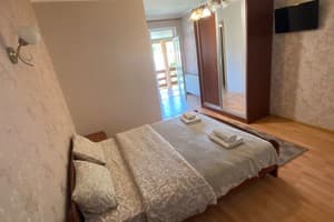 Мини-отель Entoni Apartments. Комфорт трехместный  2