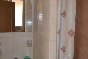 Мини-отель Entoni Apartments. Семейный 4-местный двухкомнатный 5