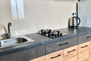 Мини-отель Entoni Apartments. Семейный трехместный с кухней 6