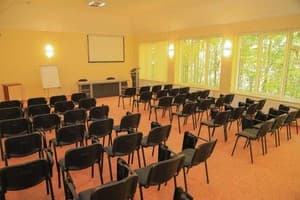 Эрней Лаз 12