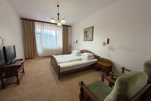 Отель Эрней Лаз. Люкс 4-местный  5