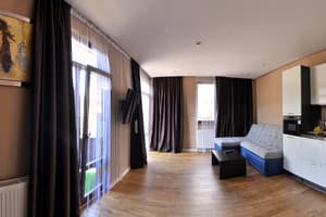 Спа-отель F&B SPA RESORT. Делюкс 4-местный трехкомнатный Fomich 3