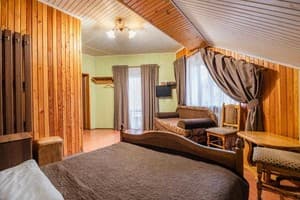 Коттедж Familiia. Стандарт 4-местный в коттедже с кухней 1