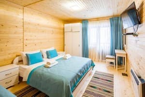 Отель Family Hotel Kaskad. Коттедж 6-местный с 2 спальнями 4