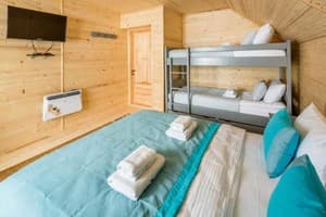 Отель Family Hotel Kaskad. Коттедж 7-местный с 2 спальнями 2