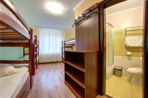 Гостиный двор Free Way. Место в общем 6-местном номере  1