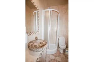 Гостинично-ресторанный комплекс ГУК. Люкс 4-местный с камином в коттедже №23 7