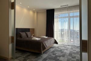 Гостинично-ресторанный комплекс Гірський Континент. Делюкс трехместный  1