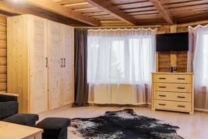 Гостинично-ресторанный комплекс Gremi Hotel. Люкс 4-местный  4
