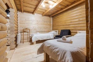 Гостинично-ресторанный комплекс Gremi Hotel. Семейный 6-местный двухкомнатный 1