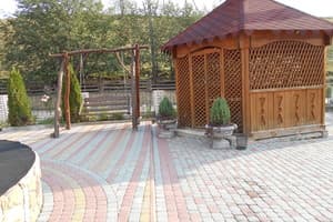 Гуцульська світлиця 13