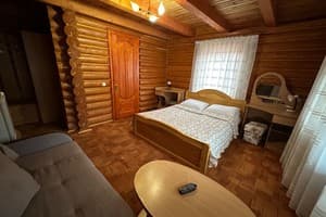 Туристический комплекс Guest House Sofia. Полулюкс двухместный в коттедже №3 9