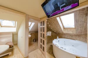 Хата Гуцула (Guzul's house) 7