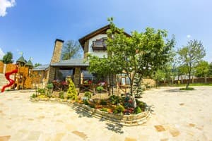 Хата Гуцула (Guzul's house) 8