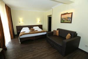 Отель Home Hotel. Комфорт двухместный + 2 доп. места 4