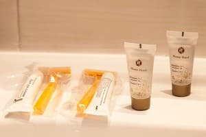 Отель Home Hotel. Люкс 4-местный + 2 доп. места 6