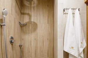 Гостинично-ресторанный комплекс Корона. Стандарт трехместный с террасой 2