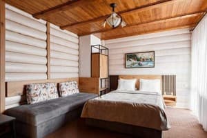 Гостинично-ресторанный комплекс Корона. Стандарт трехместный с террасой 1