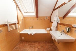 Туристический комплекс Коруна. Апартаменты 4-местный  6