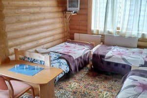 Отель Крокус Мия. Стандарт 4-местный  2