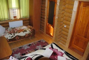 Отель Крокус Мия. Стандарт трехместный  2